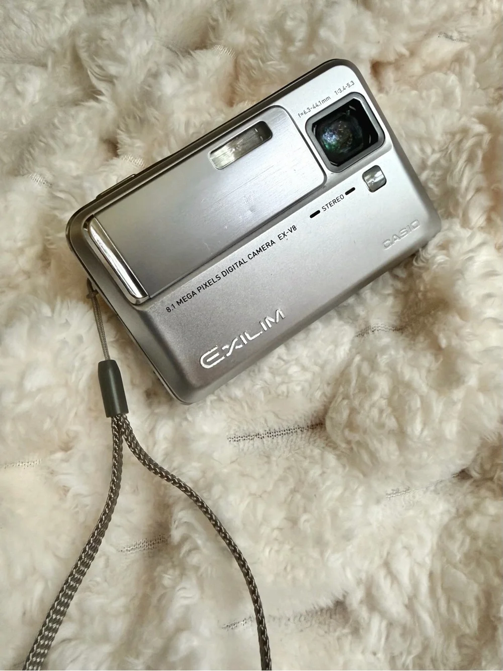 VTG/Y2K Digital Camera Bundle (SD Card, Orig. Box, Manuals, Charger, & Software)